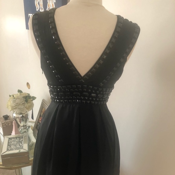 Dress - Picture 8 of 8